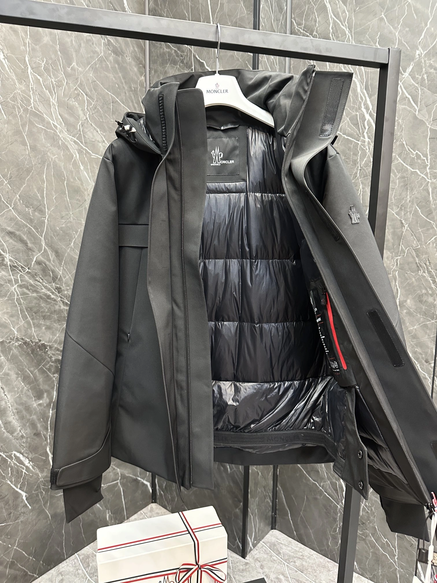 Effortless Moncler Down Jackets 145719