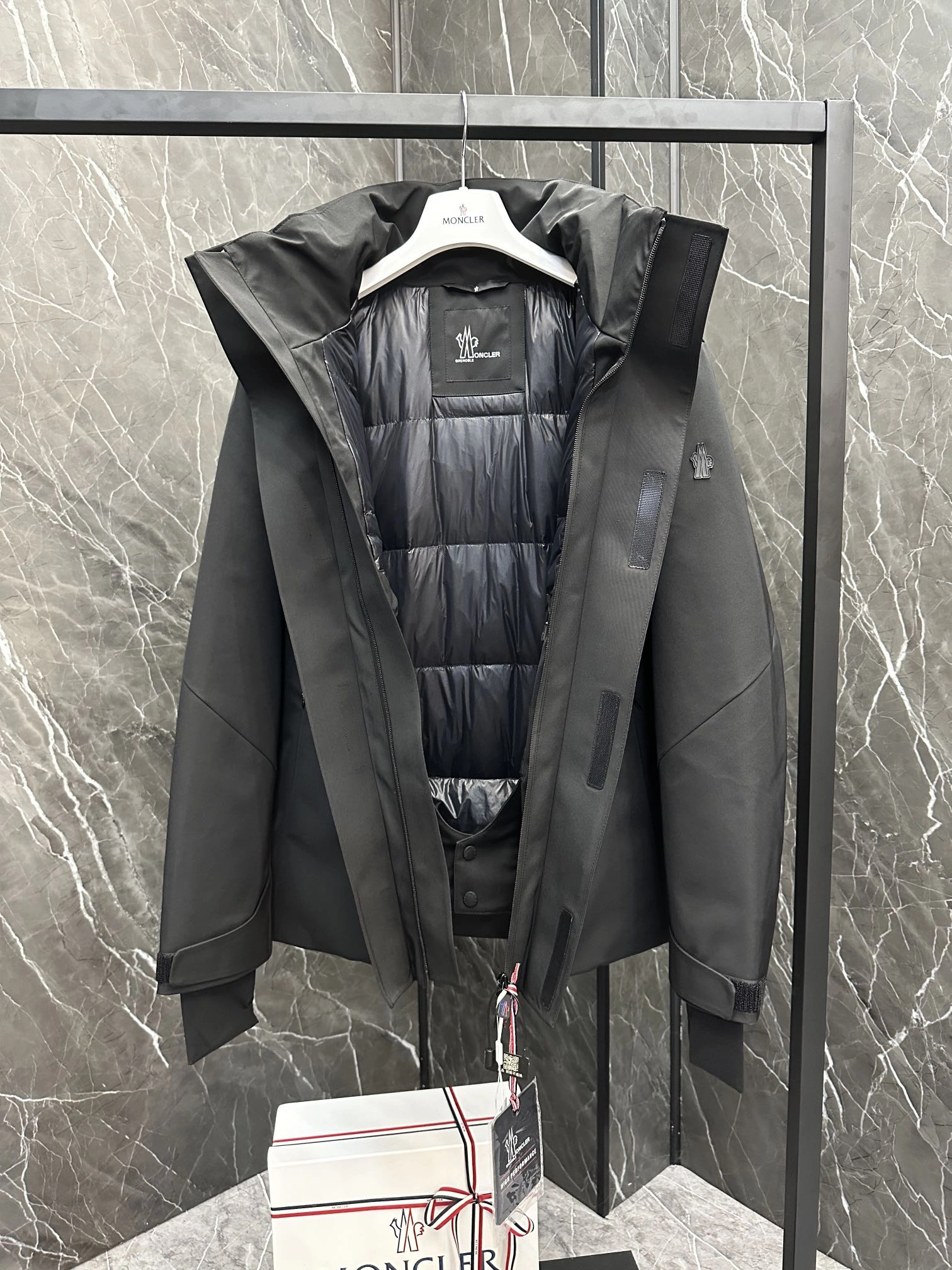 Effortless Moncler Down Jackets 145719