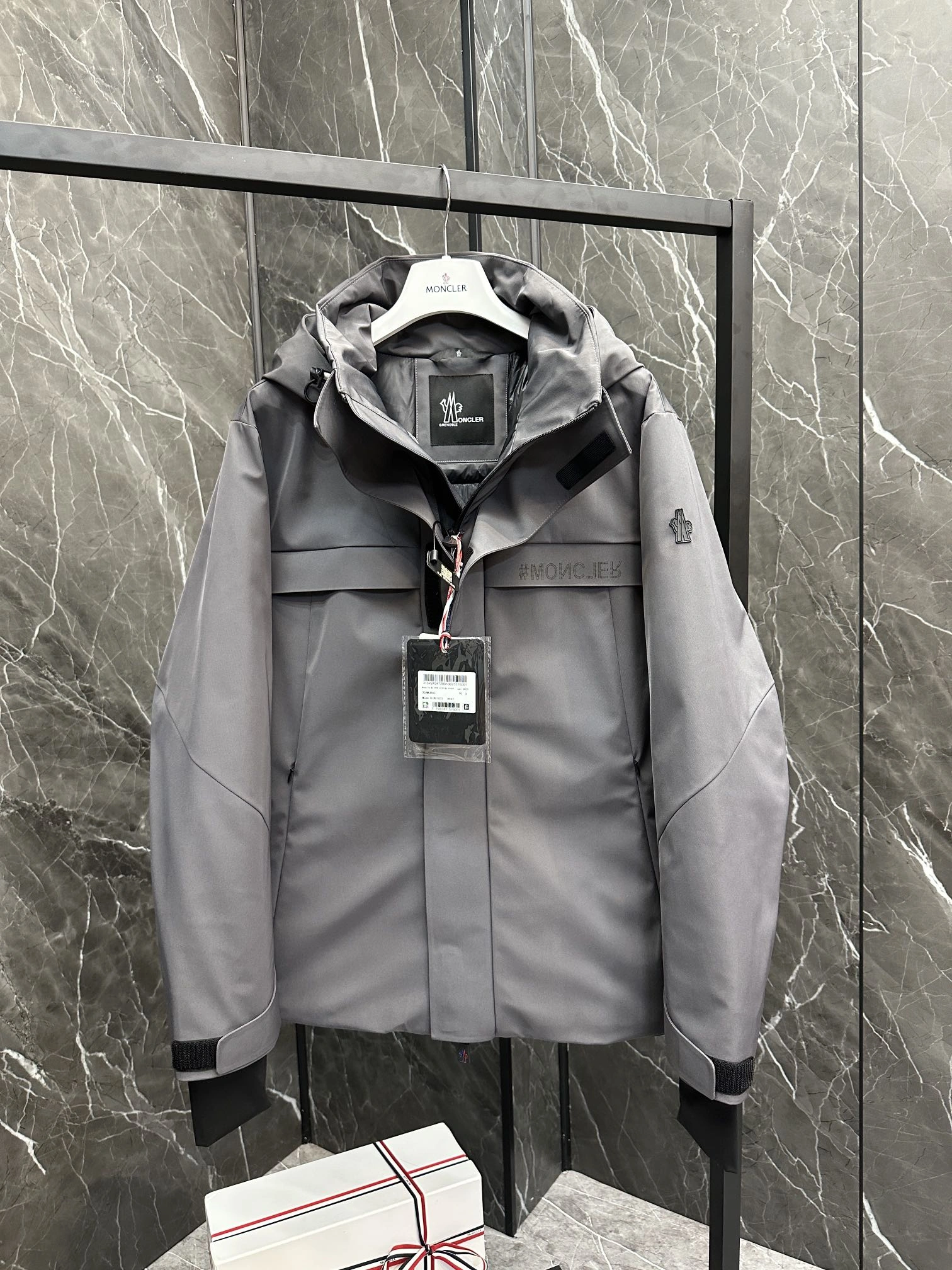 Moncler Down Jackets FastDry 145716