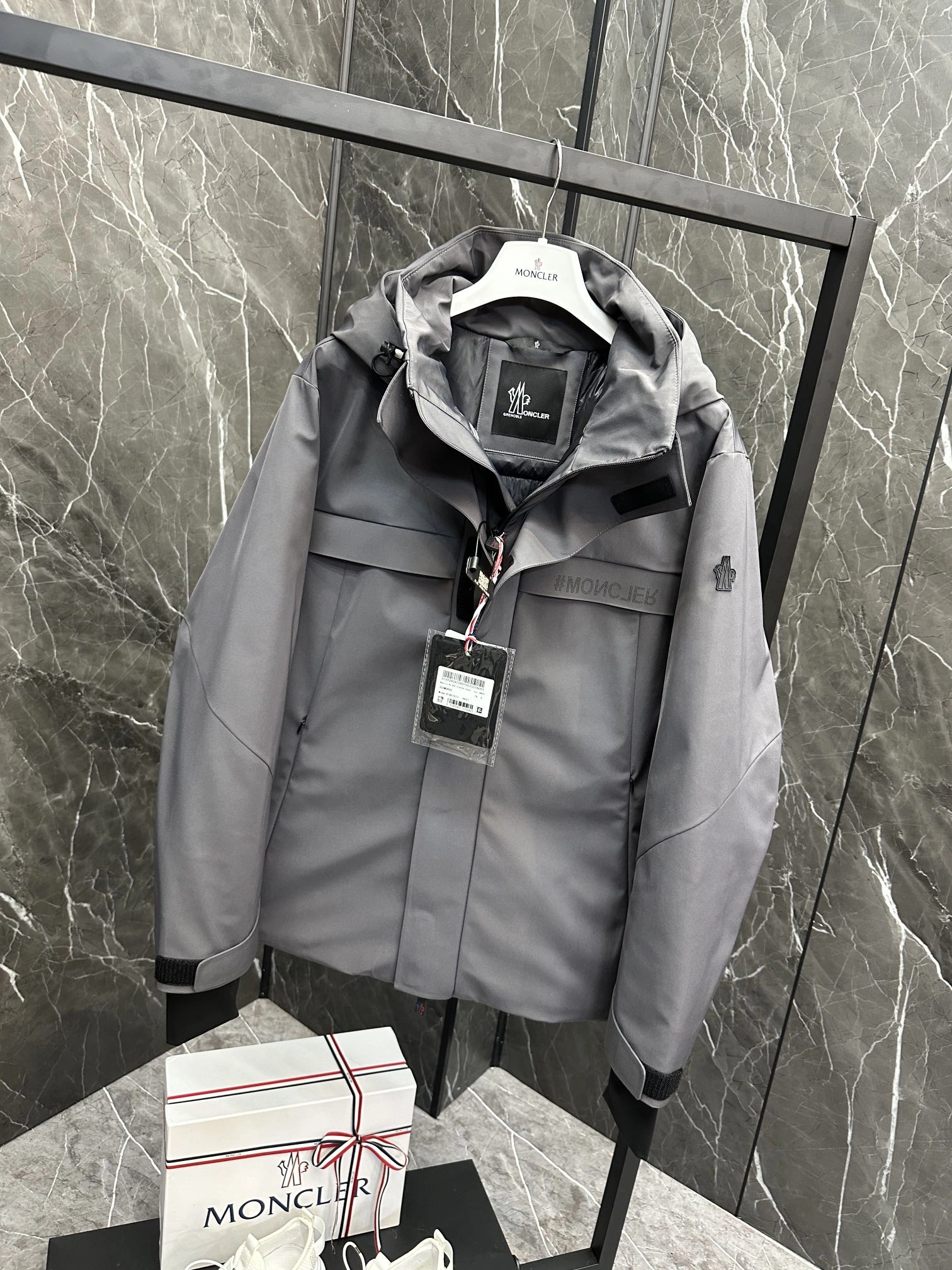 Moncler Down Jackets FastDry 145716