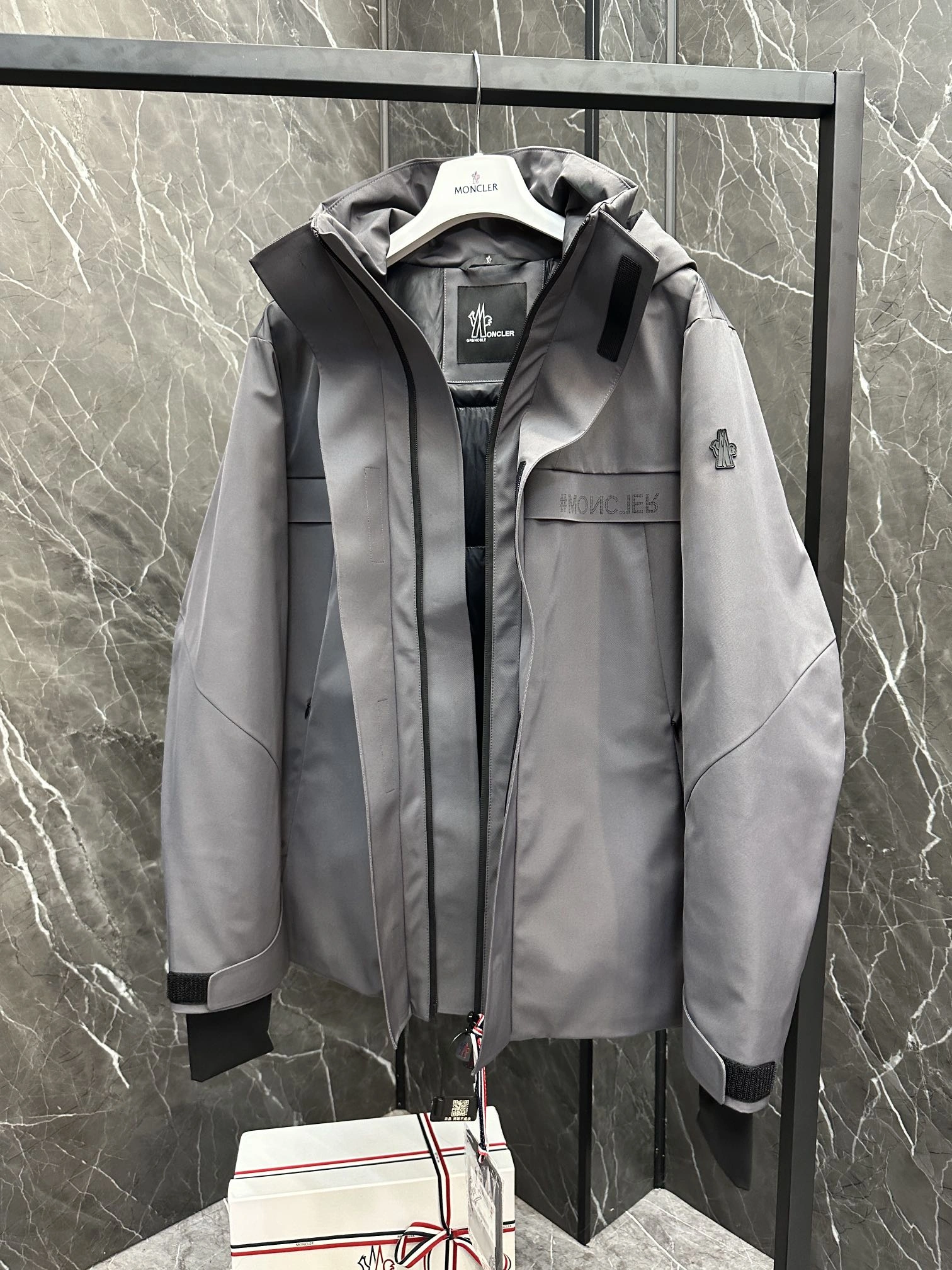 Moncler Down Jackets FastDry 145716