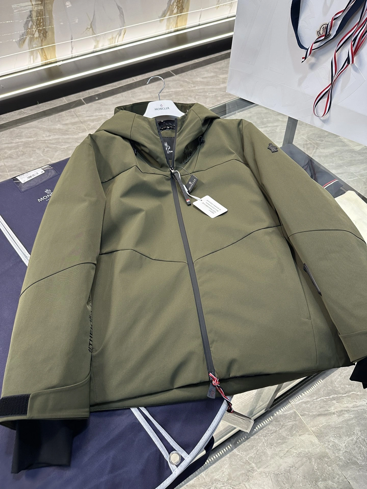 Moncler Down Jackets GoAnywhere 145701