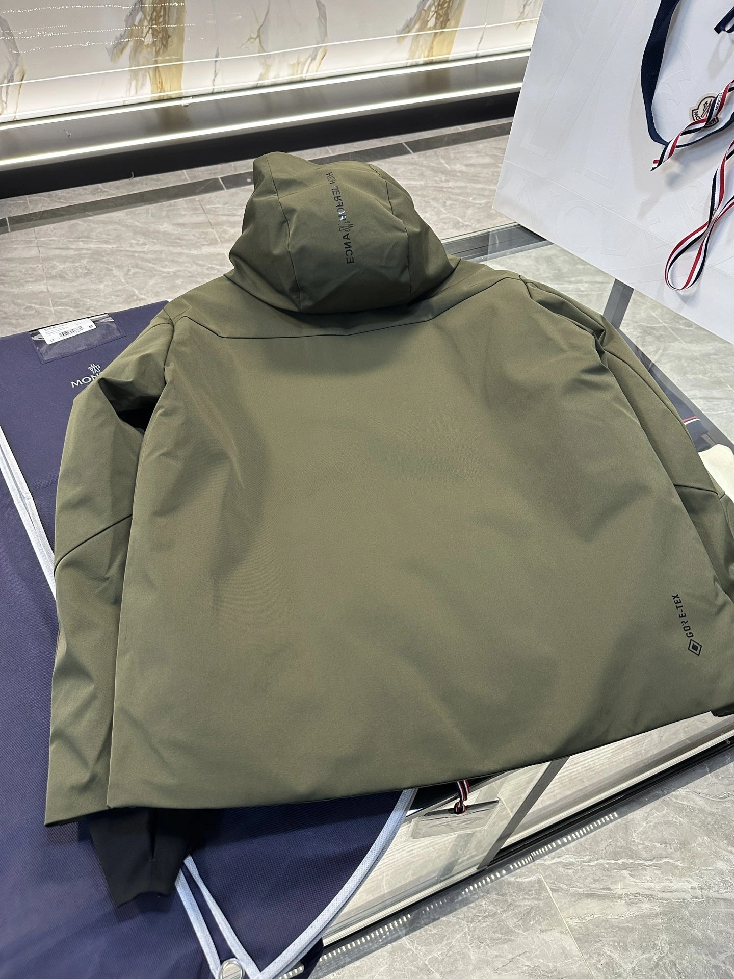 Moncler Down Jackets GoAnywhere 145701