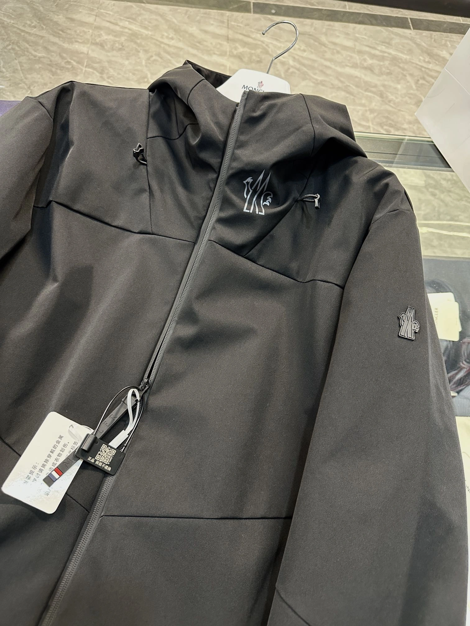 Breathable Moncler Down Jackets 145700