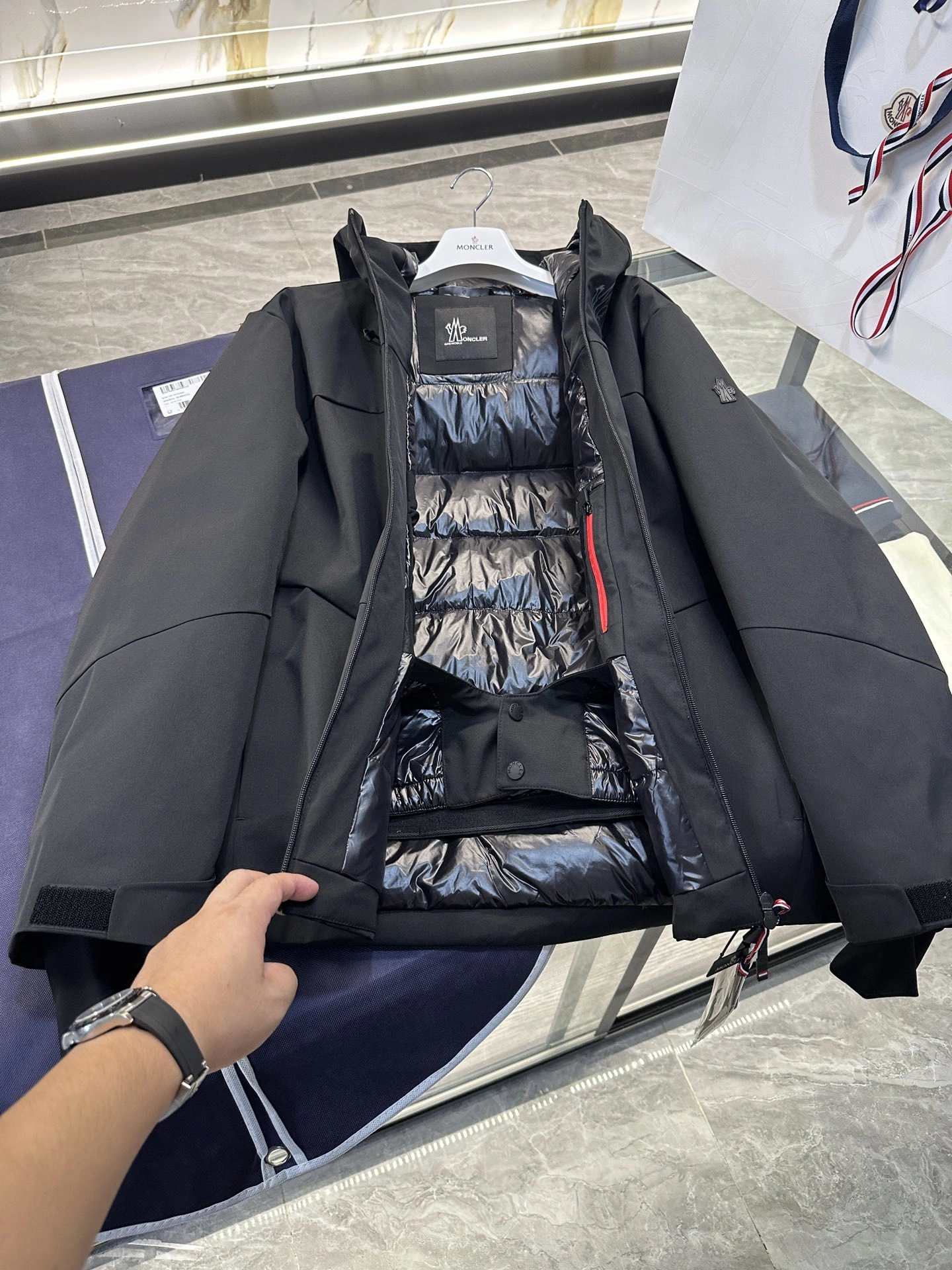 Breathable Moncler Down Jackets 145700