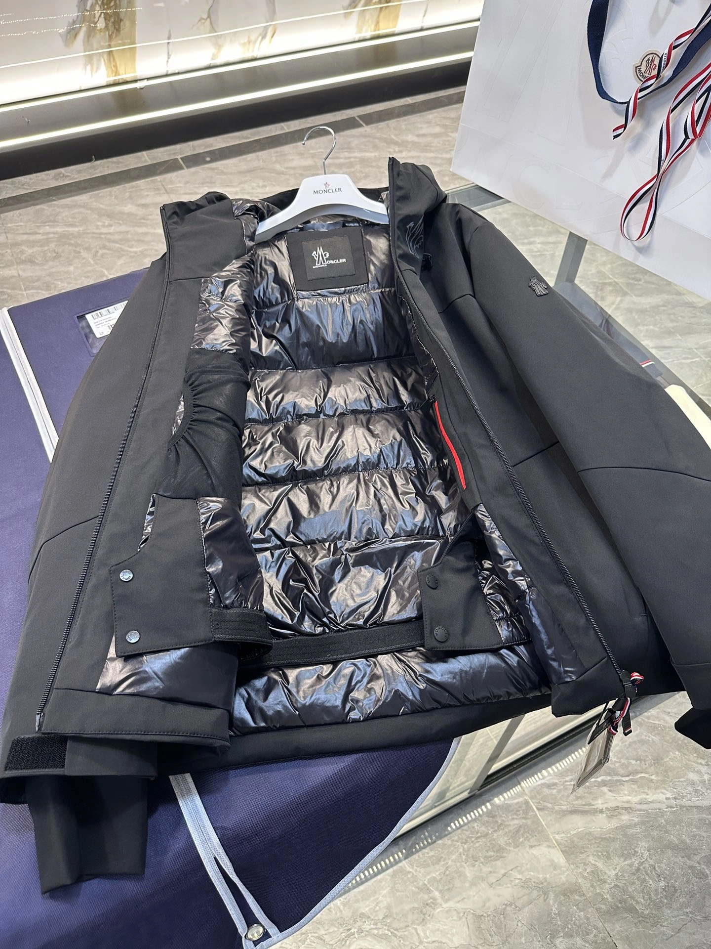 Breathable Moncler Down Jackets 145700