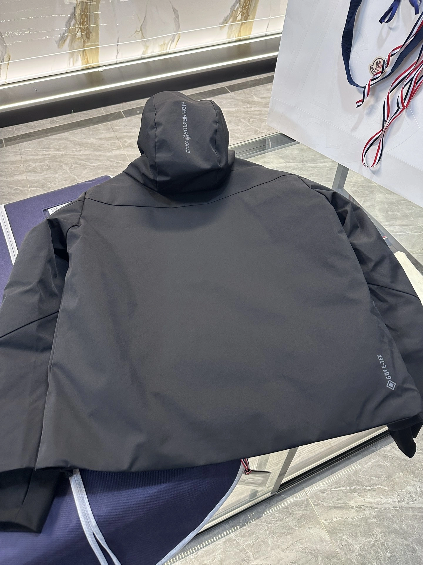 Breathable Moncler Down Jackets 145700