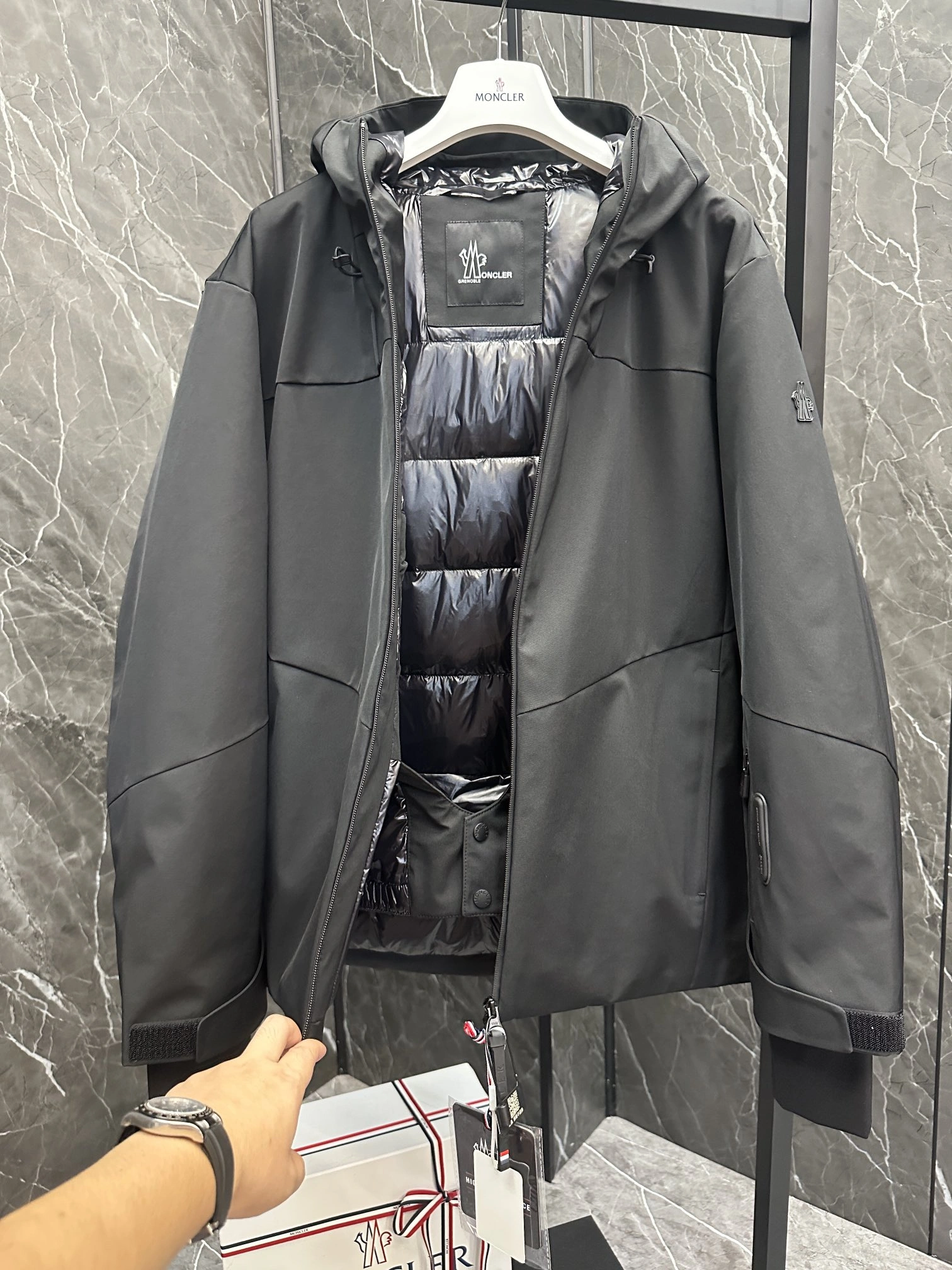 Moncler Down Jackets WrinkleFree 145703