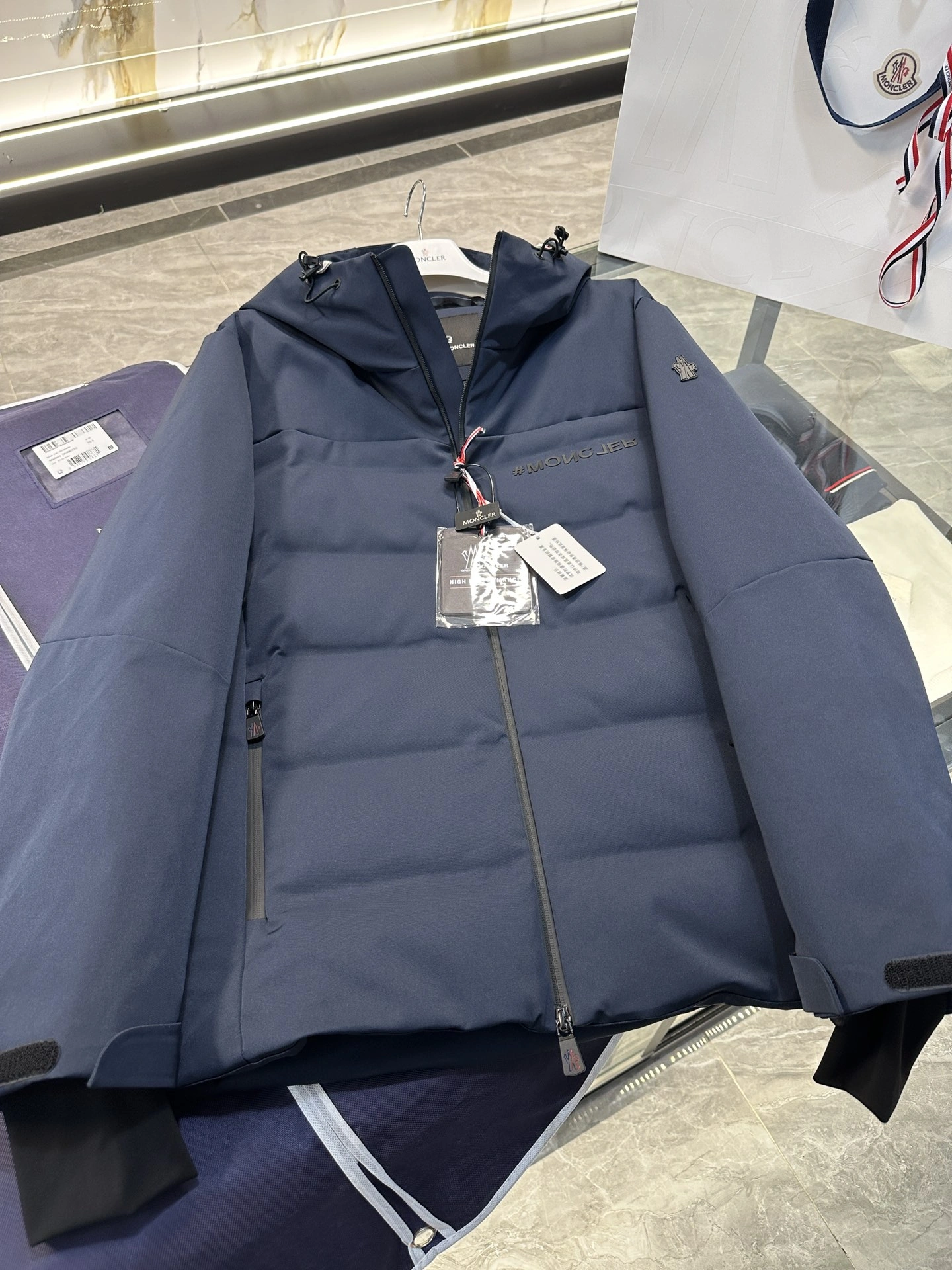 Moncler Down Jackets Fashionable 145702