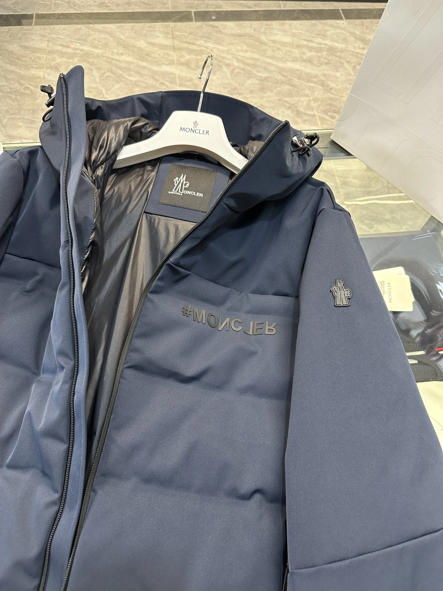 Moncler Down Jackets Fashionable 145702