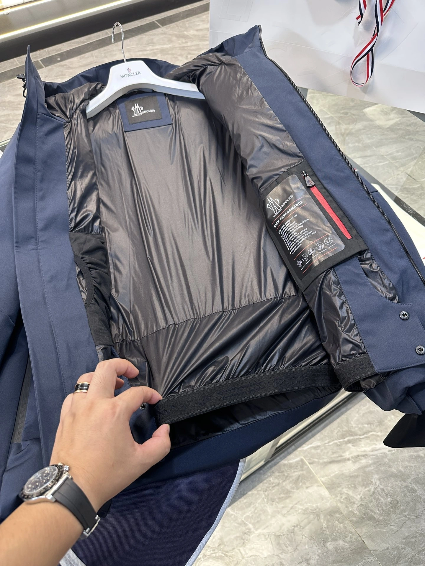 Moncler Down Jackets Fashionable 145702