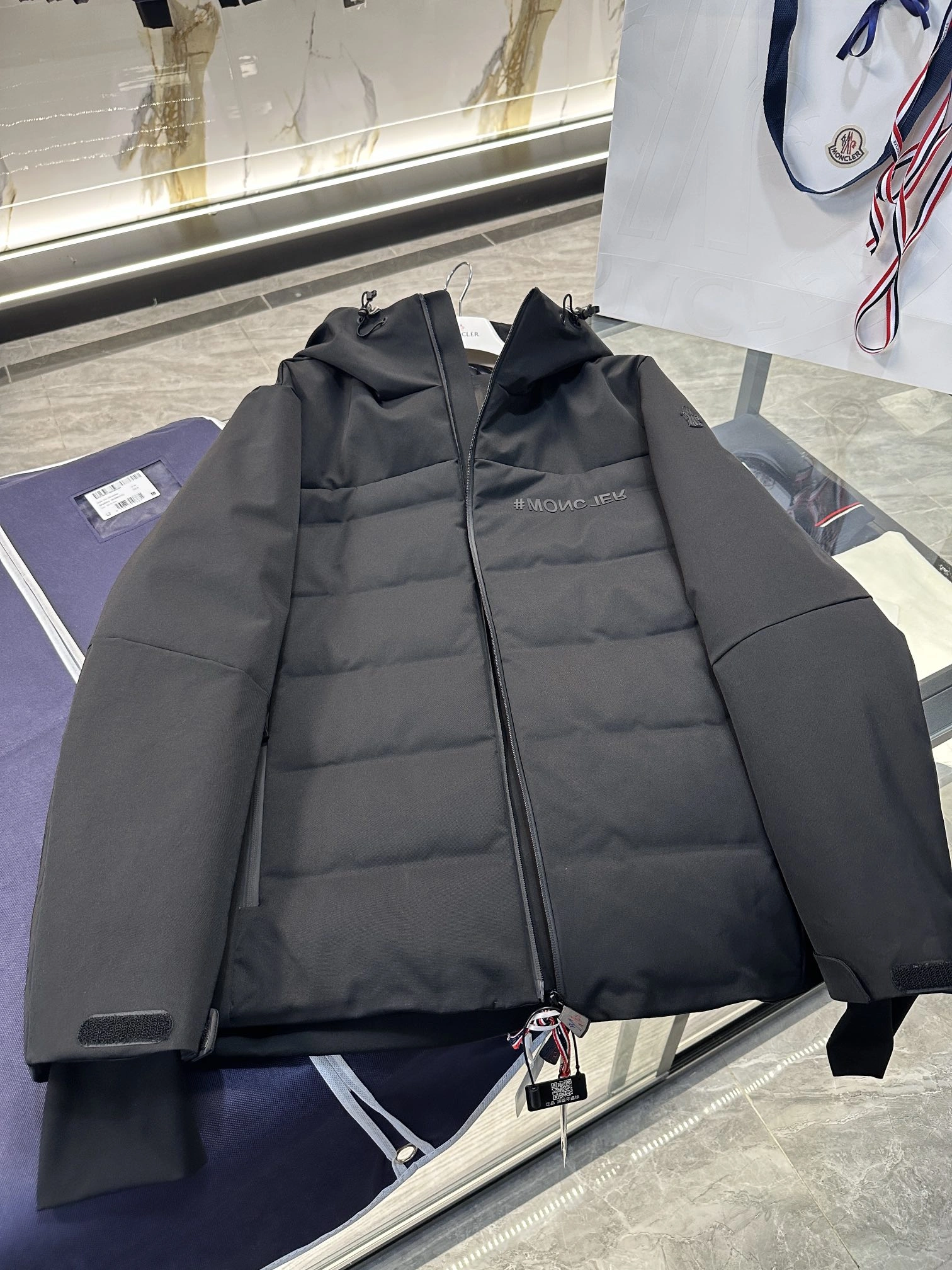 MultiPurpose Moncler Down Jackets 145705