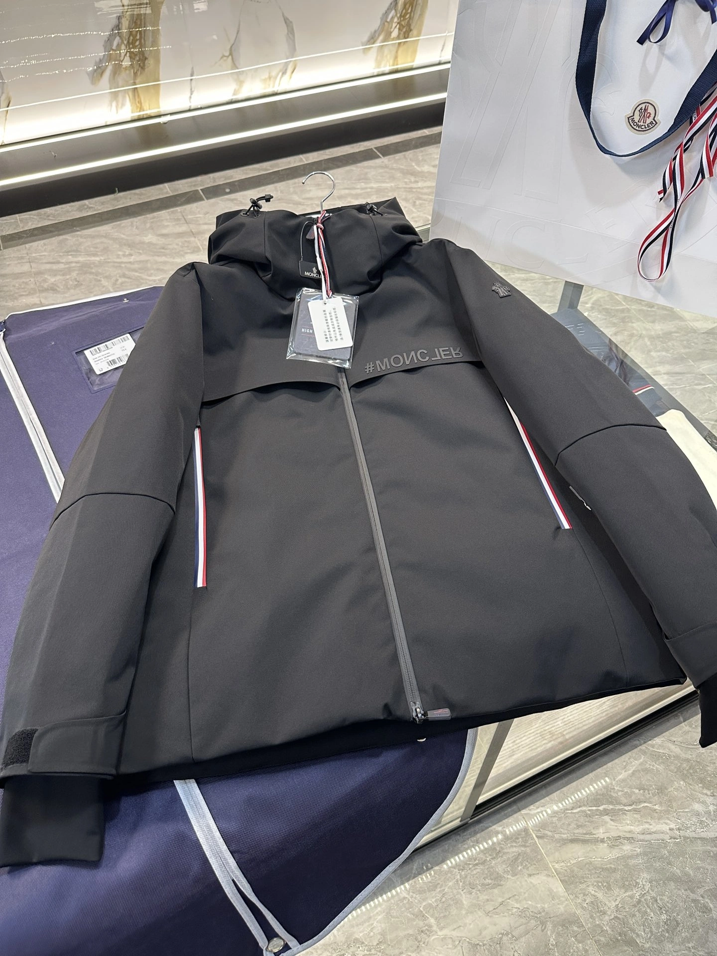 Seasonal Moncler Down Jackets 145696