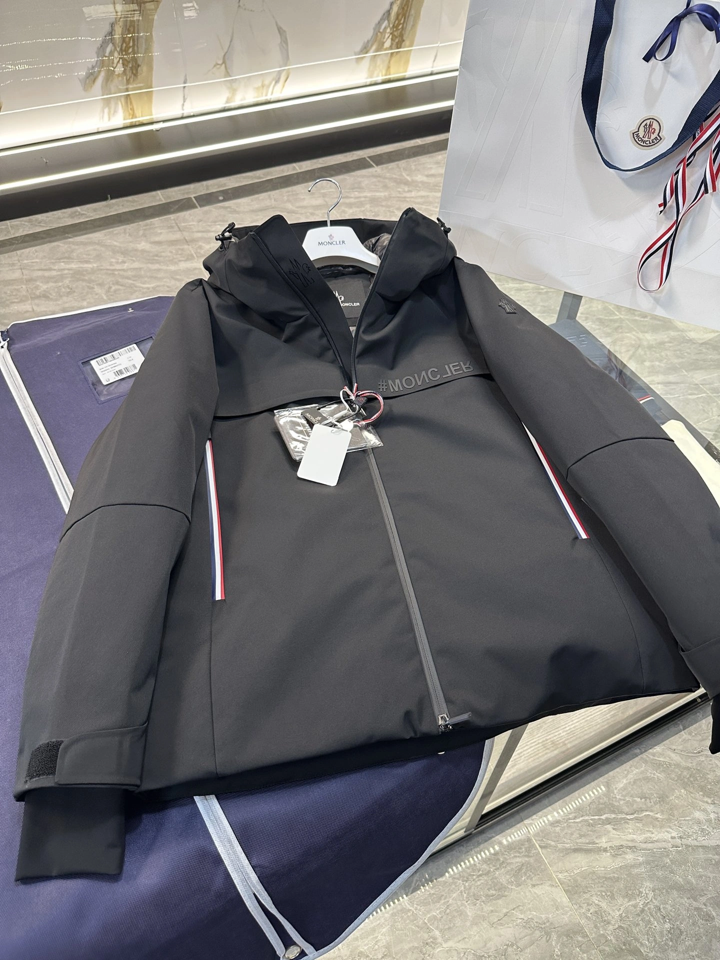 Seasonal Moncler Down Jackets 145696
