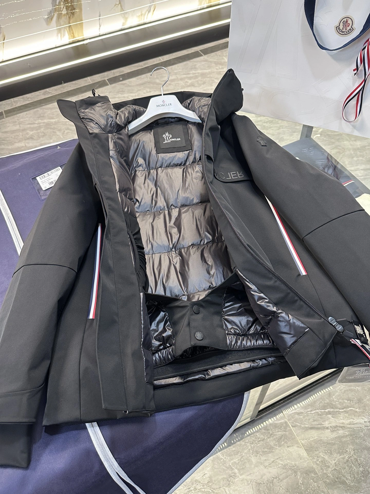 Seasonal Moncler Down Jackets 145696
