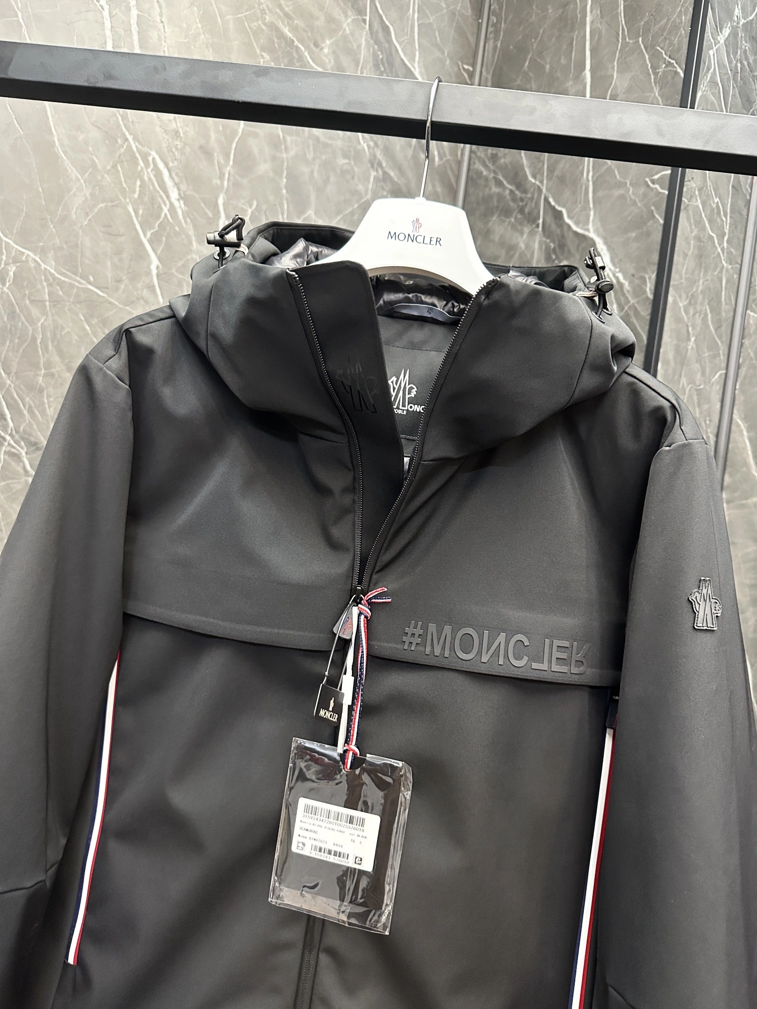Moncler Down Jackets Casual 145711