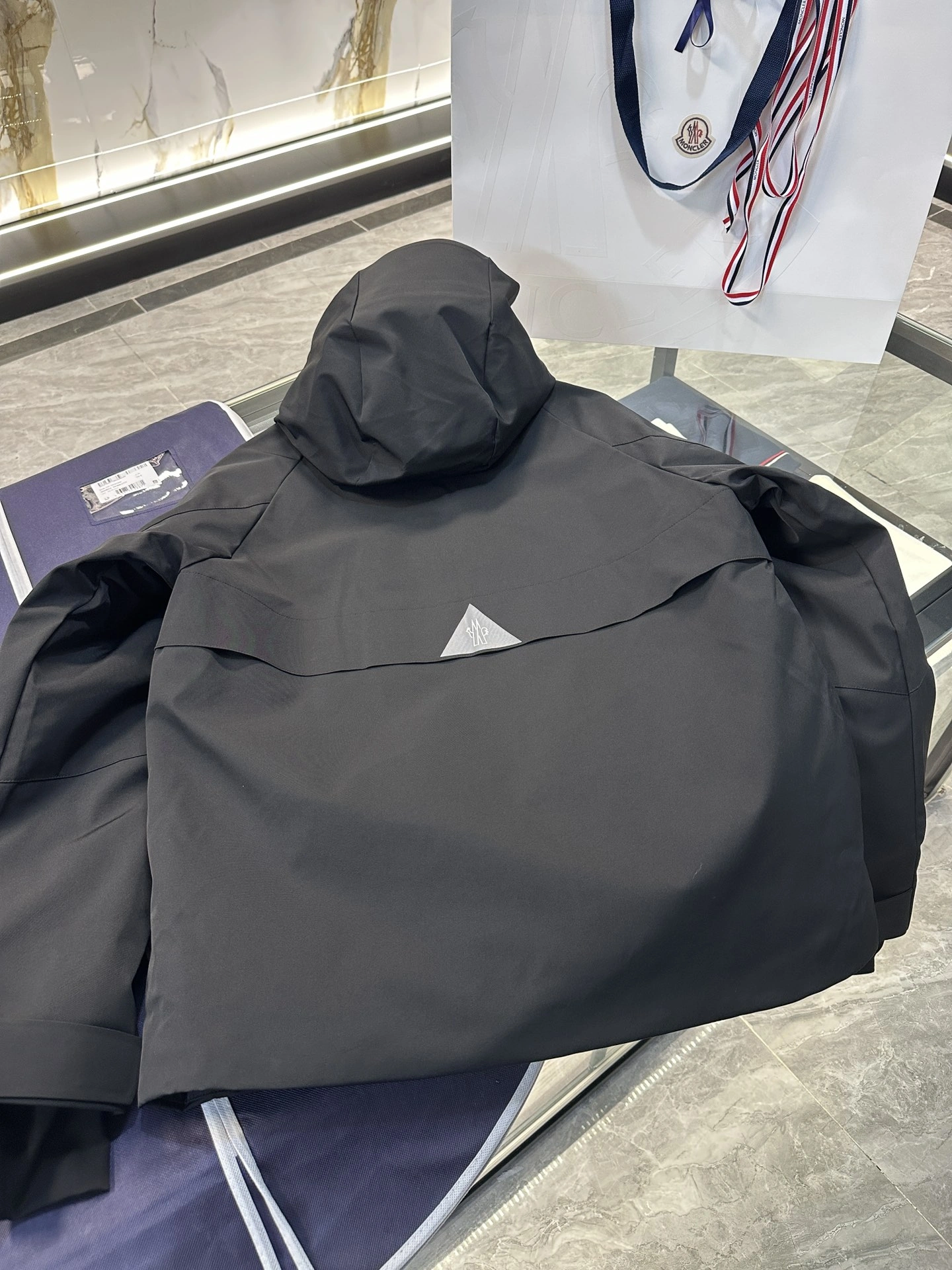 OdorResistant Moncler Down Jackets 145691