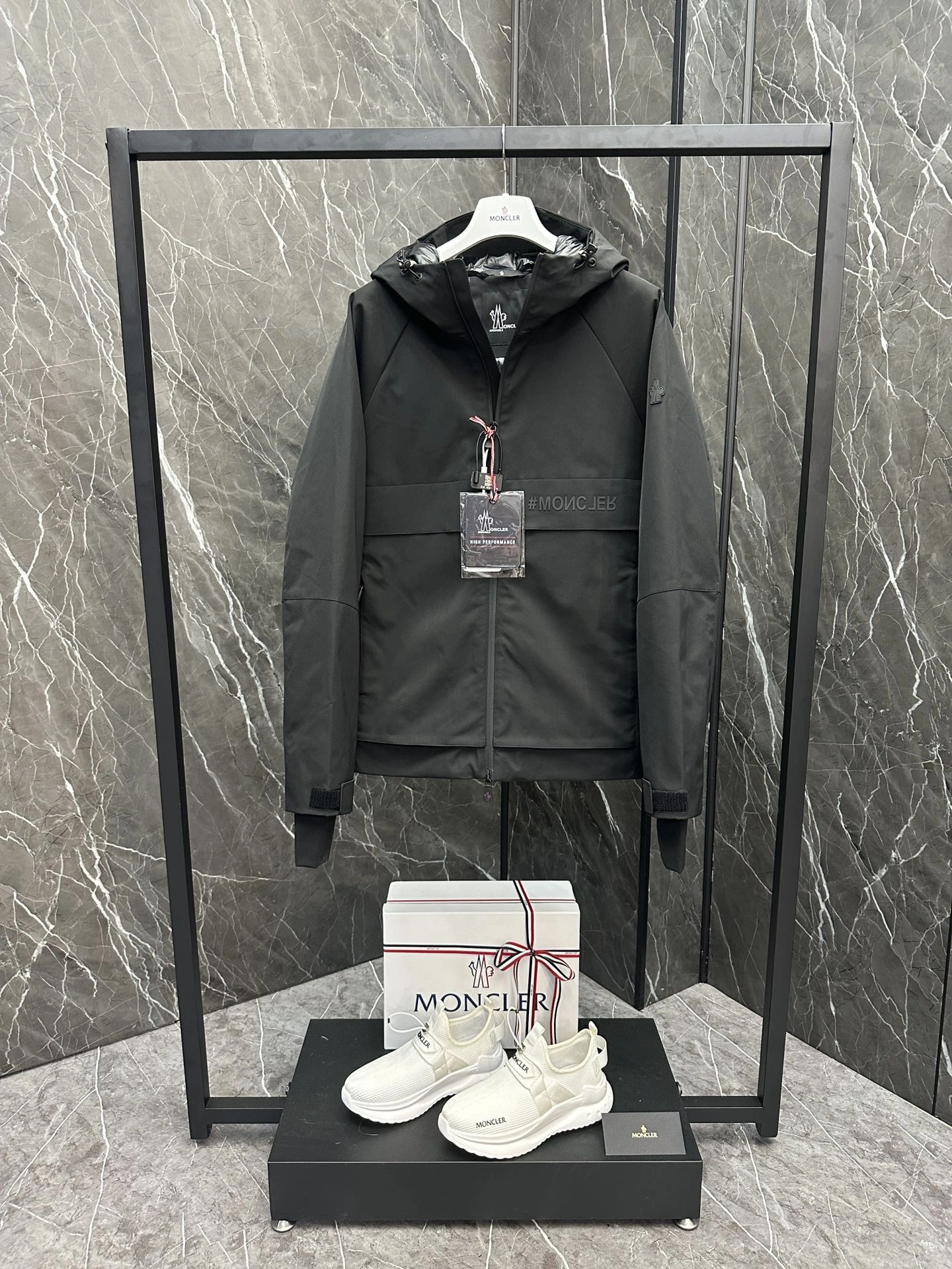 Unisex Moncler Down Jackets 145692