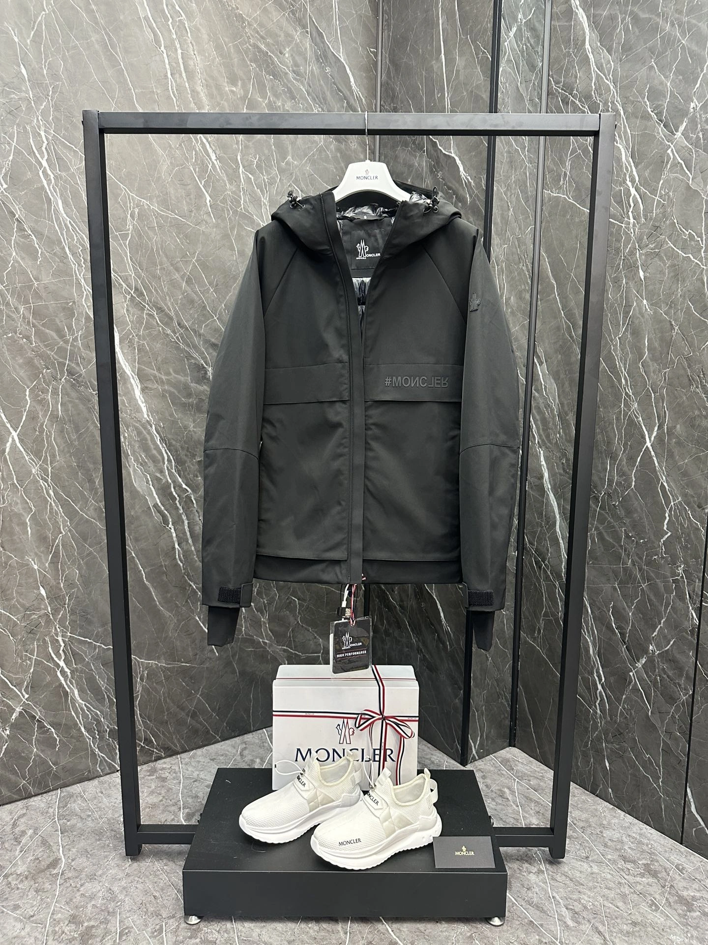 Unisex Moncler Down Jackets 145692