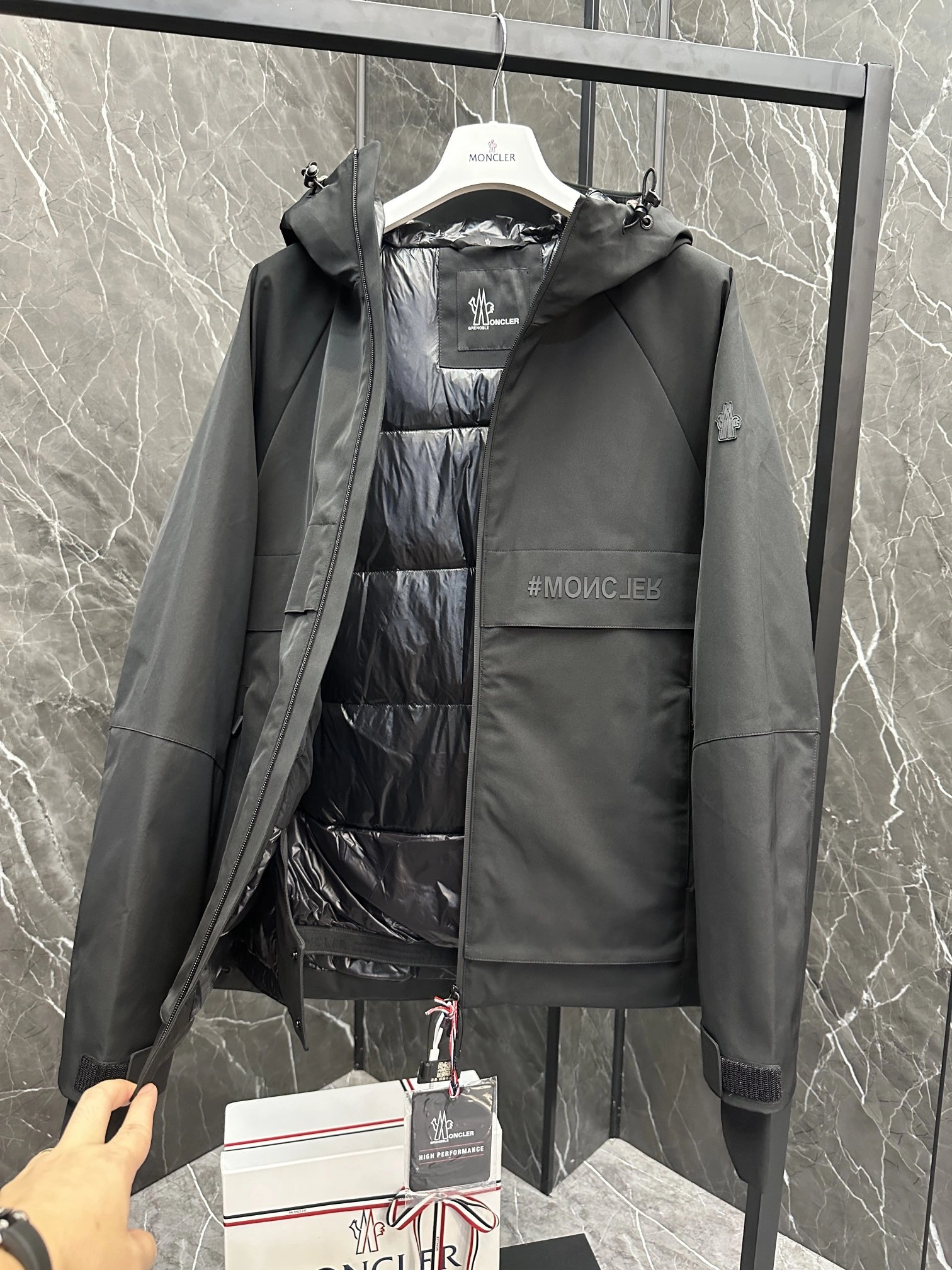 Unisex Moncler Down Jackets 145692