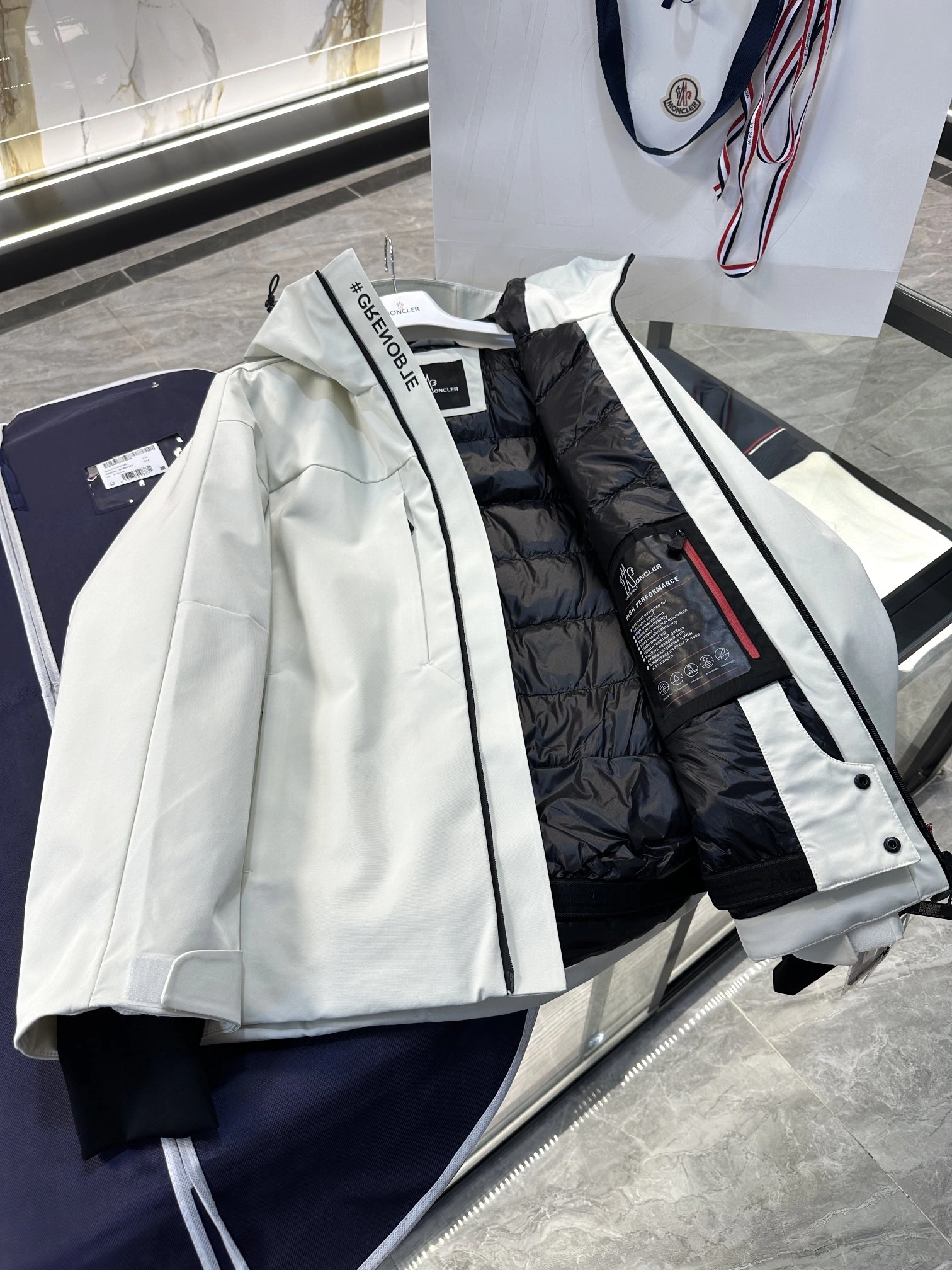 Moncler Down Jackets Breathable 145699