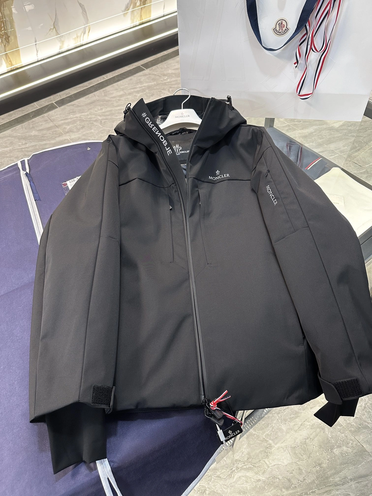 DailyWear Moncler Down Jackets 145690