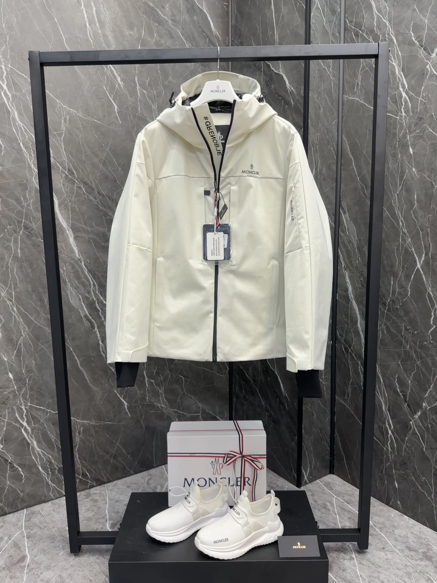 Moncler Down Jackets Lightweight 145689