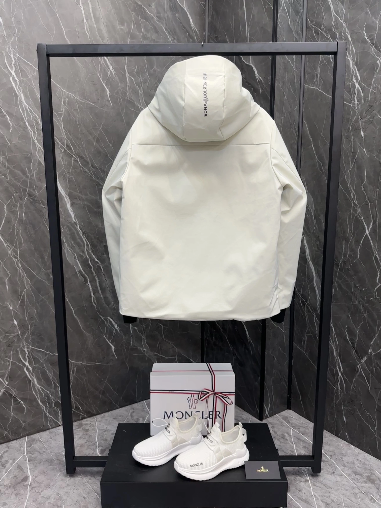 Moncler Down Jackets Lightweight 145689
