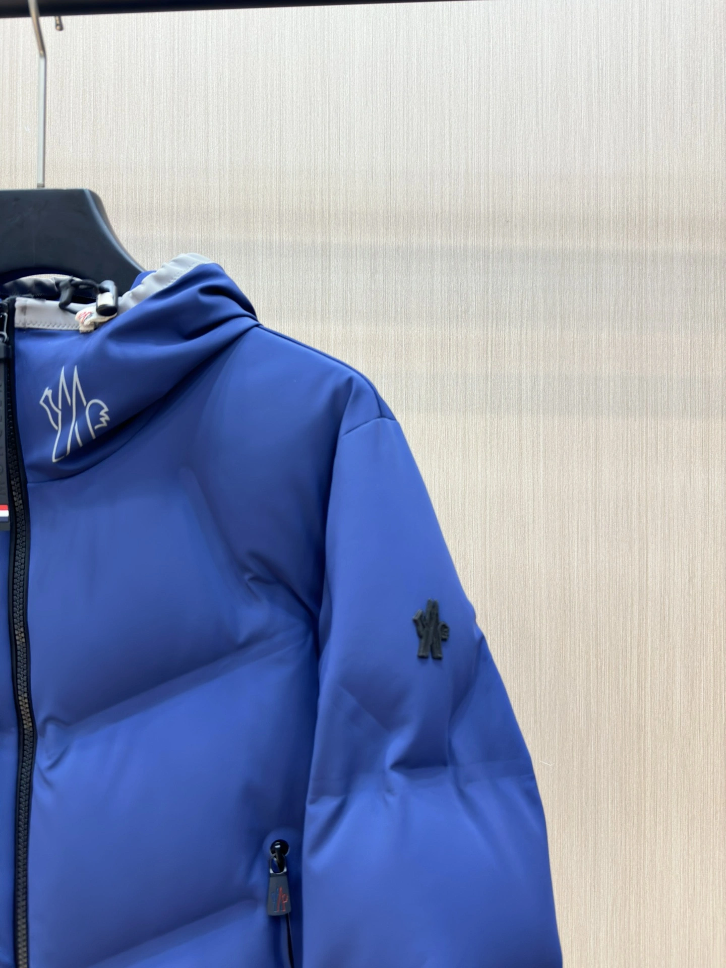 Moncler Down Jackets Minimalist 145686