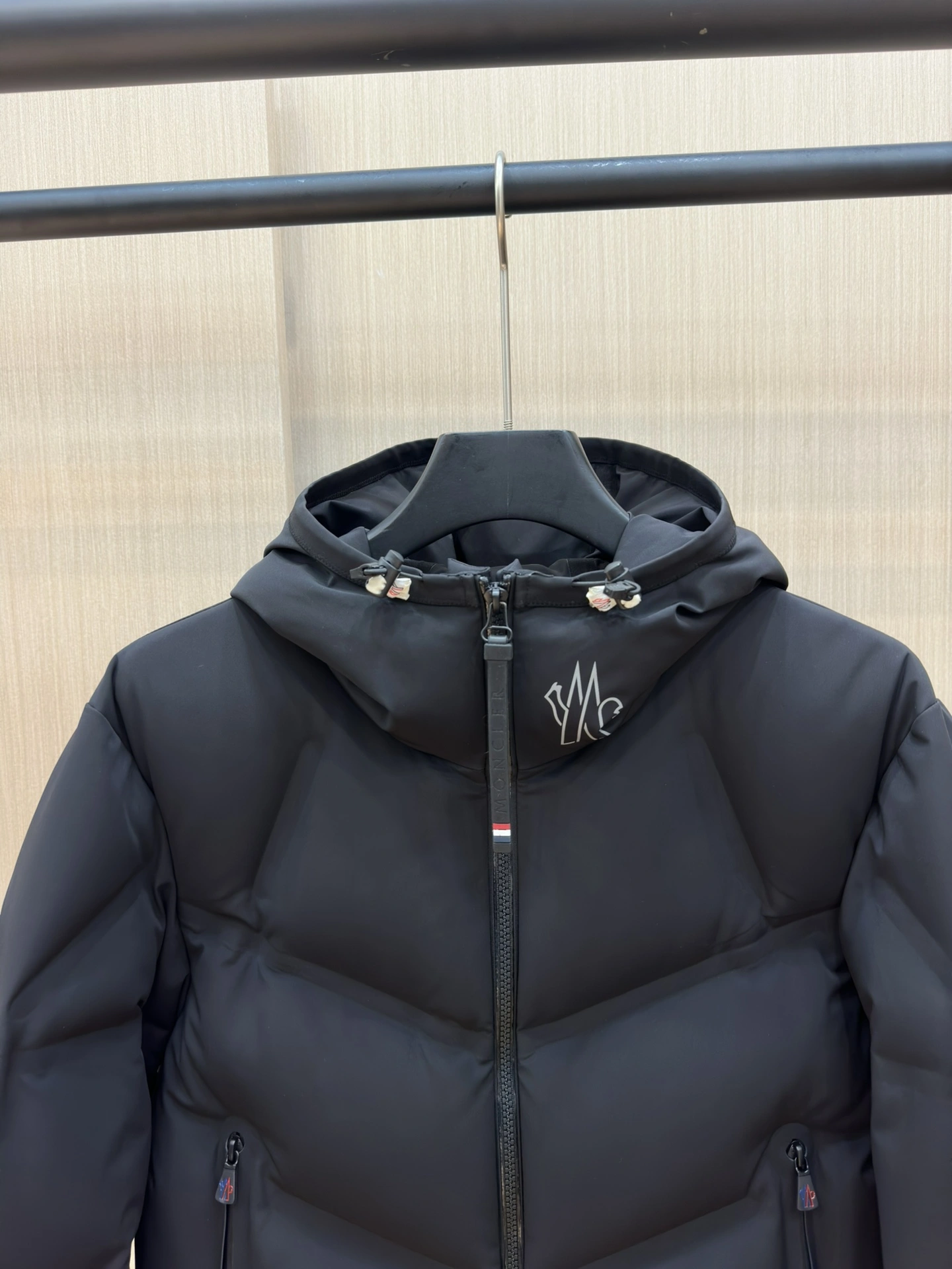 WaterResistant Moncler Down Jackets 145685