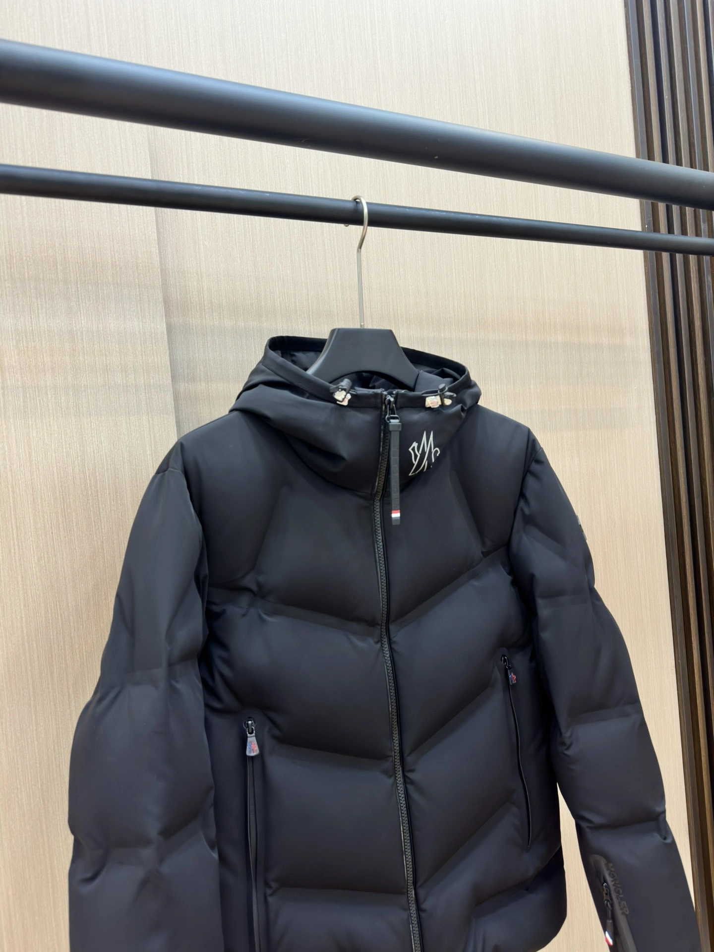 WaterResistant Moncler Down Jackets 145685