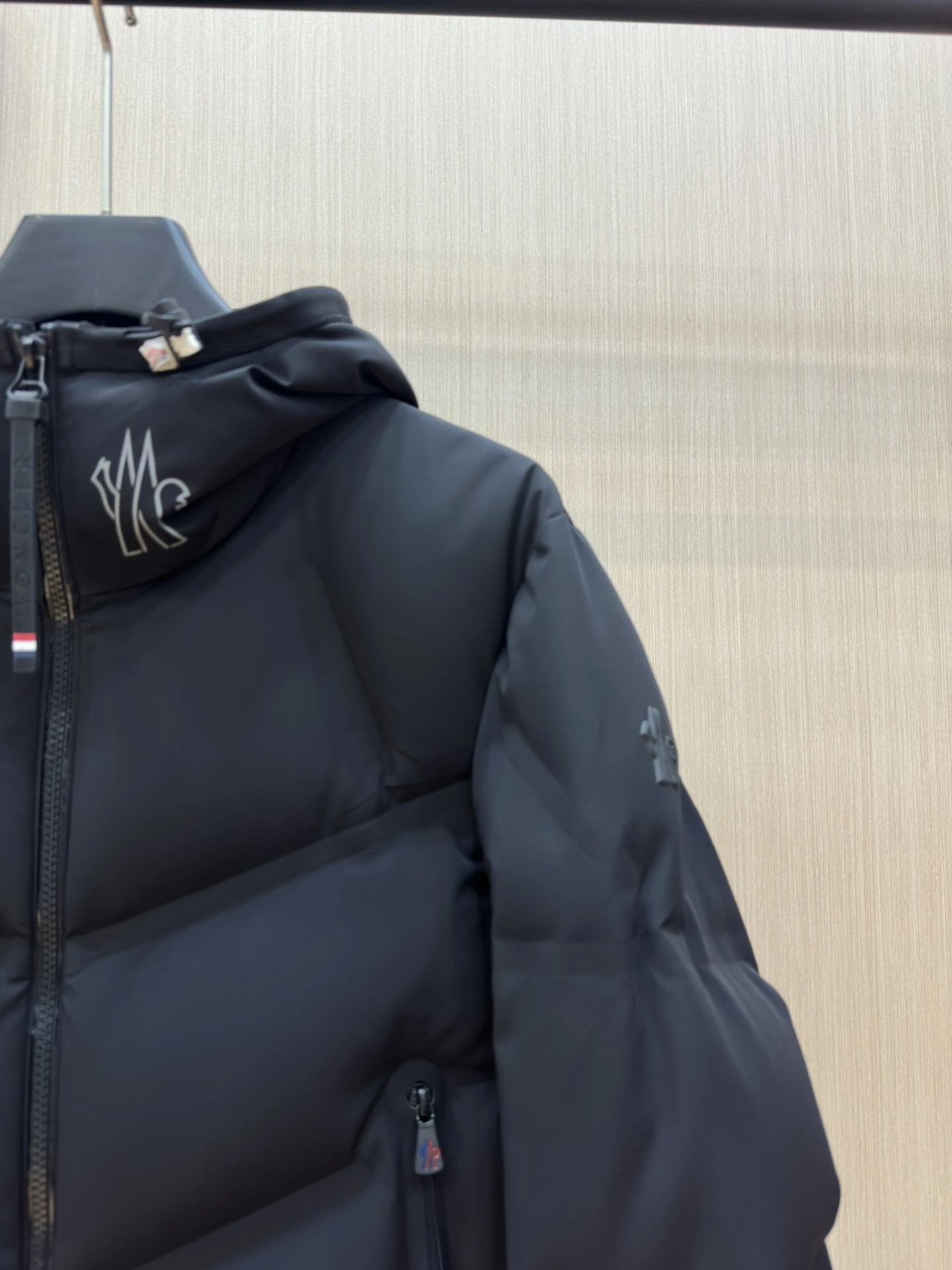 WaterResistant Moncler Down Jackets 145685