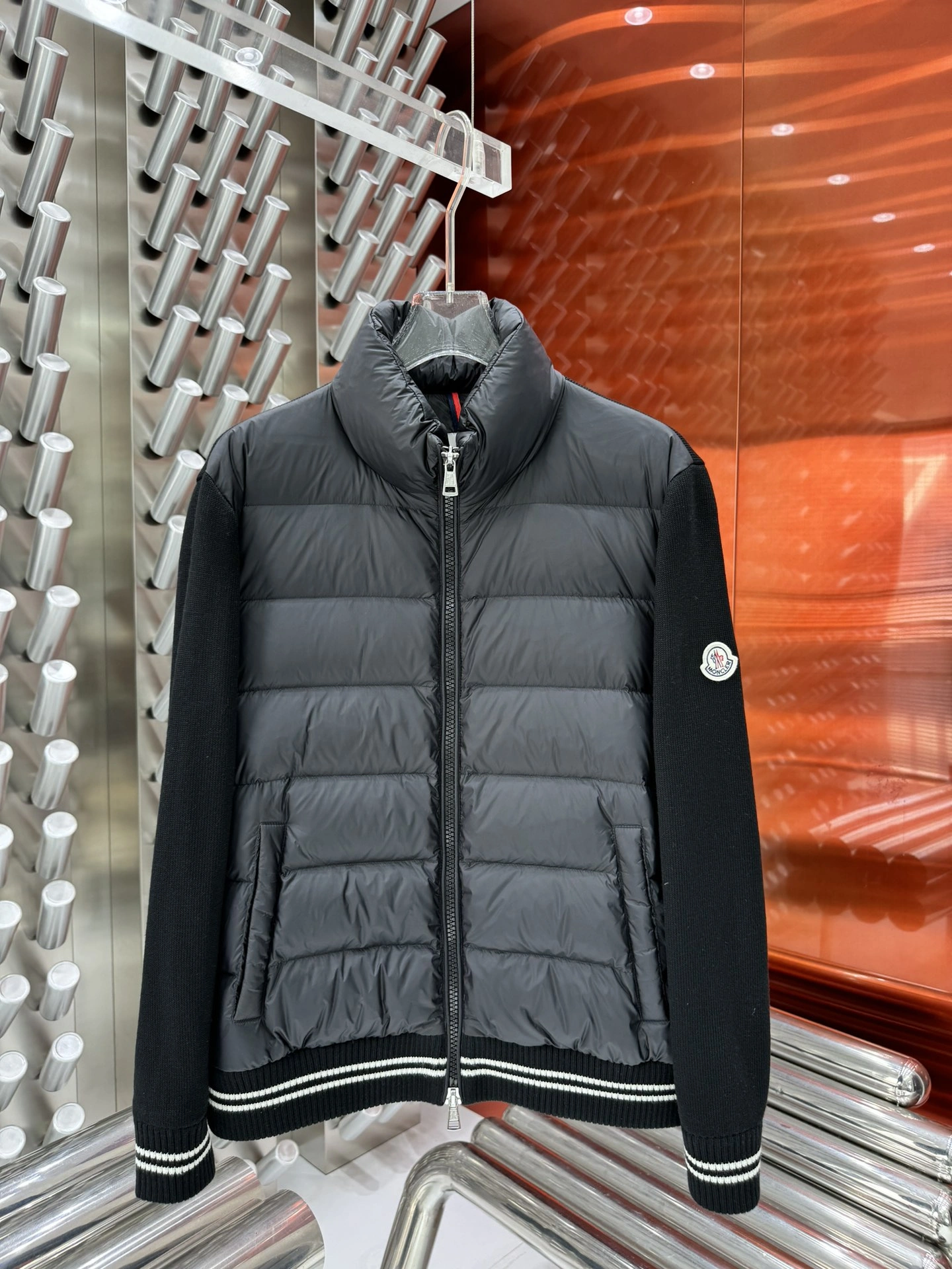 Sporty Moncler Down Jackets 145679
