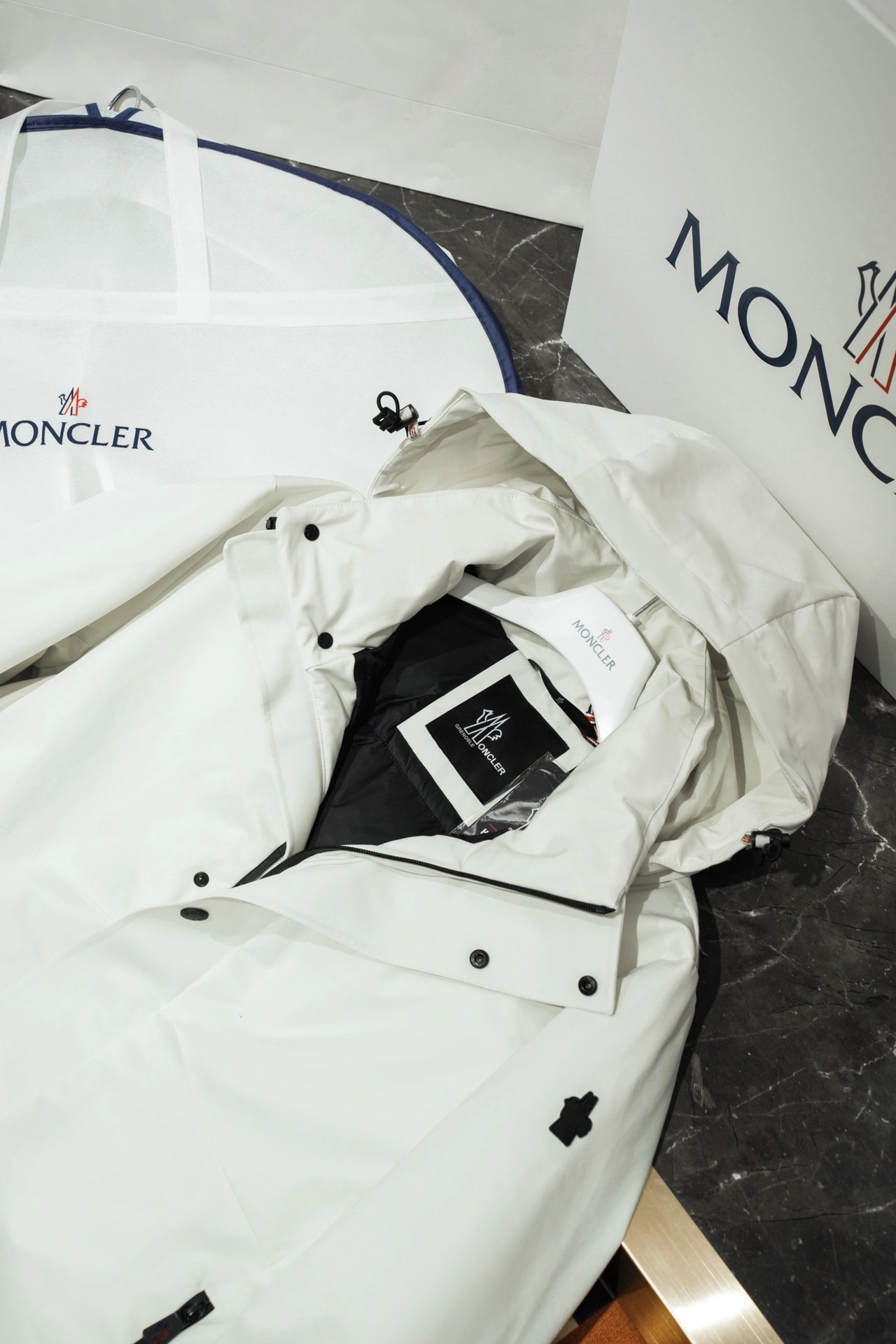 Moncler Down Jackets Functional 145676