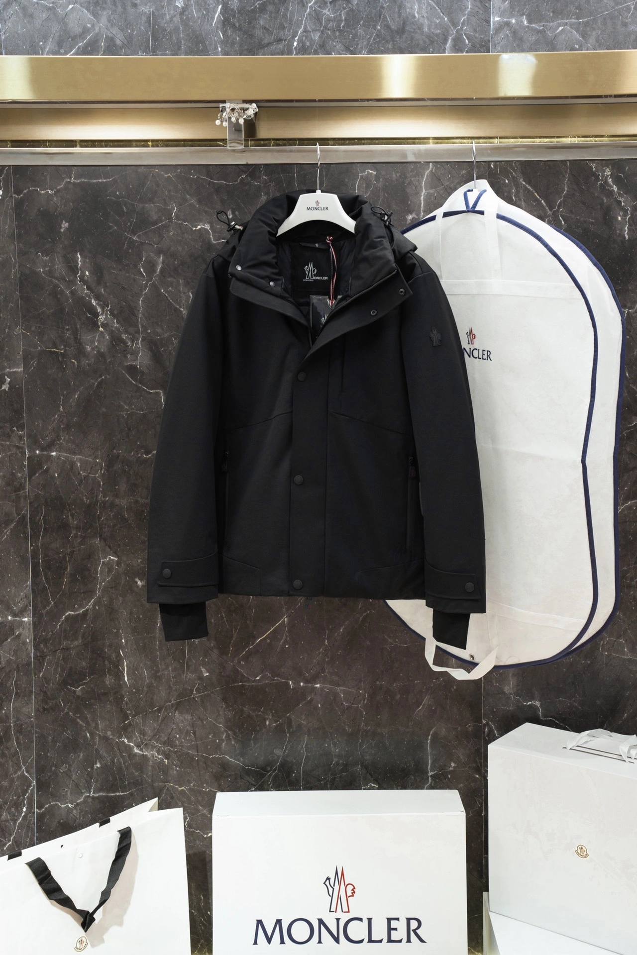 Comfortable Moncler Down Jackets 145678