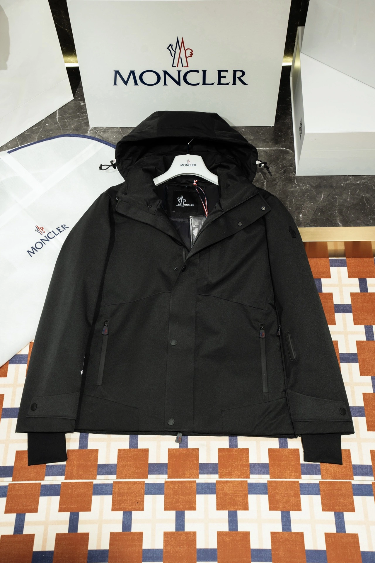 Comfortable Moncler Down Jackets 145678