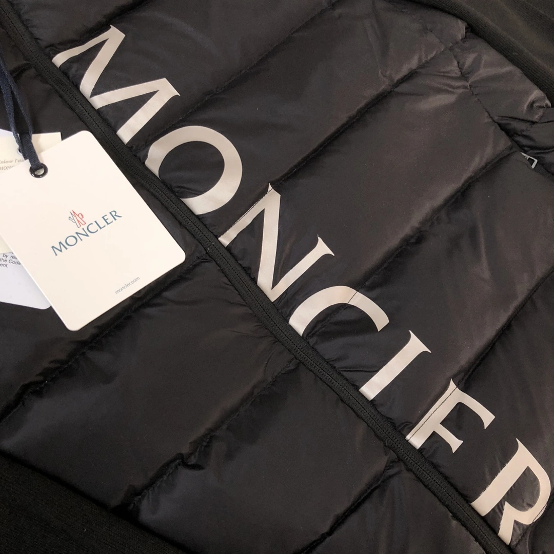 EyeCatching Moncler Down Jackets 145668