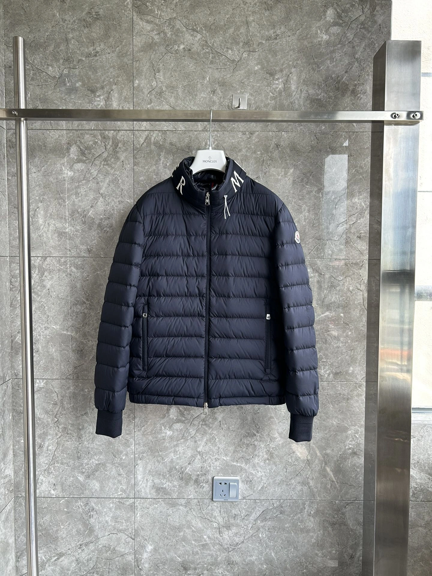 Moncler Down Jackets Popular 145674