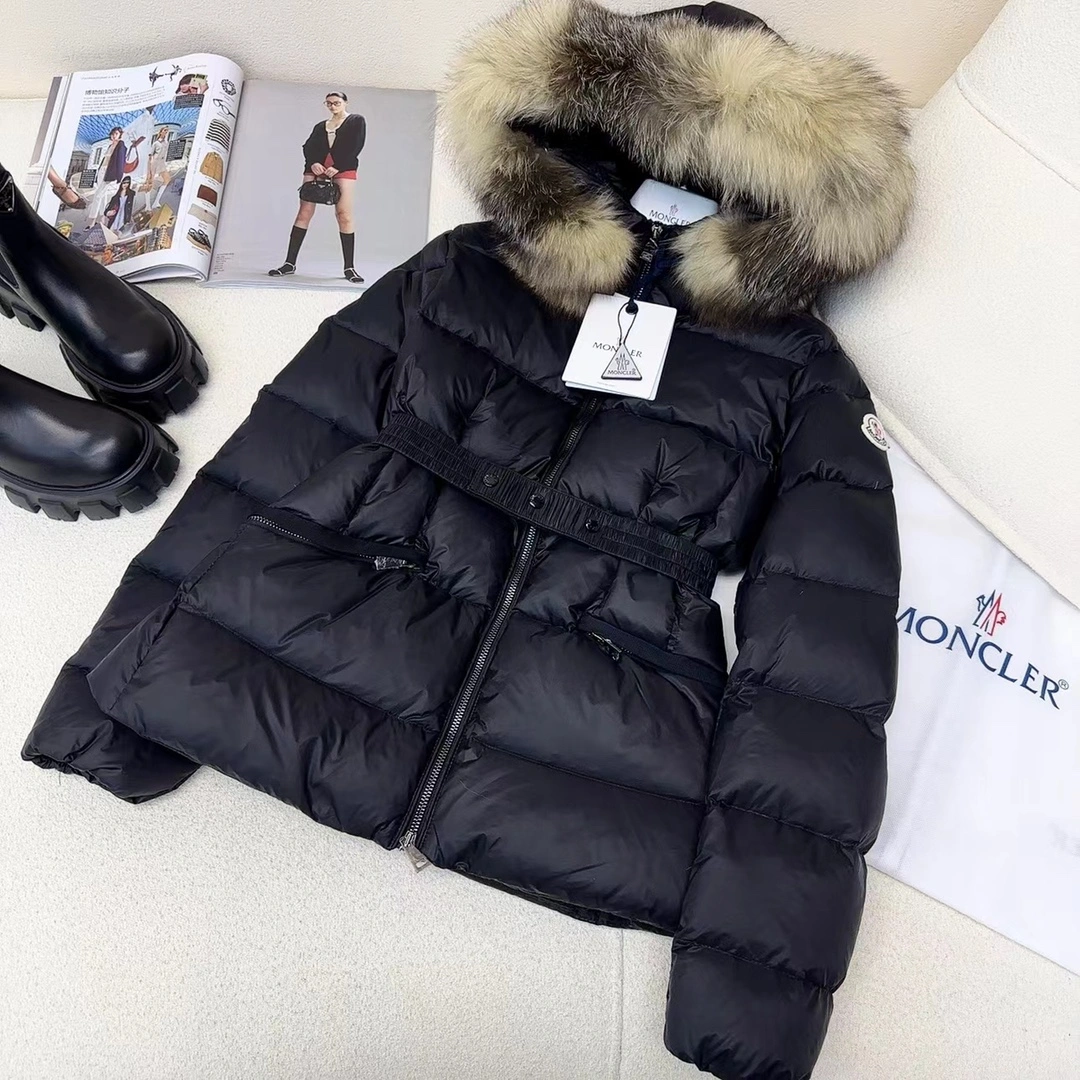 Moncler Down Jackets EasyMatch 145666