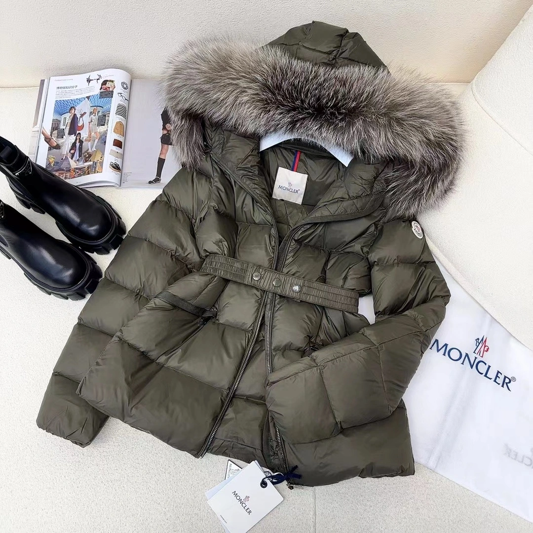 Moncler Down Jackets WeatherProof 145662