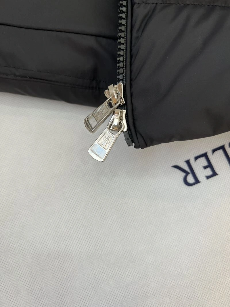 Sleek Moncler Down Jackets 145291