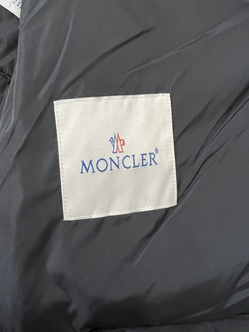 Moncler Down Jackets Flexible 145265