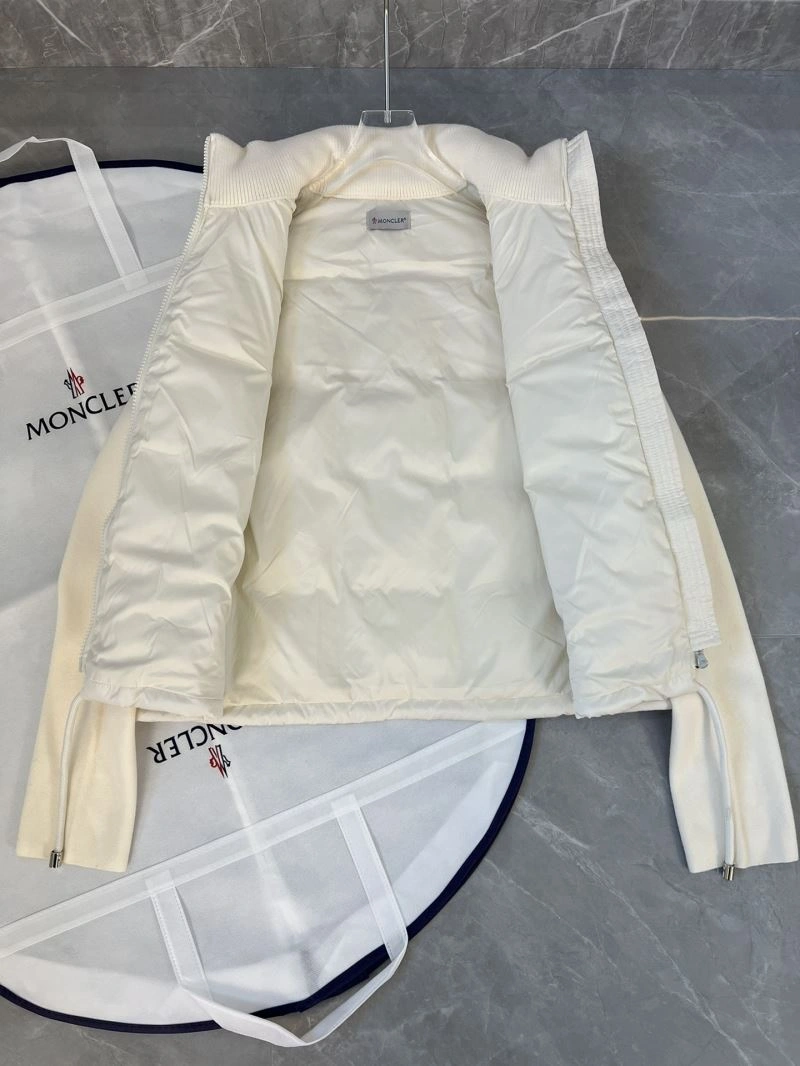 Moncler Down Jackets TravelReady 145263
