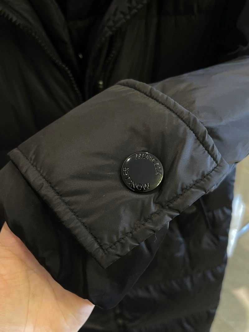 Moncler Down Jackets ComfortFit 145254