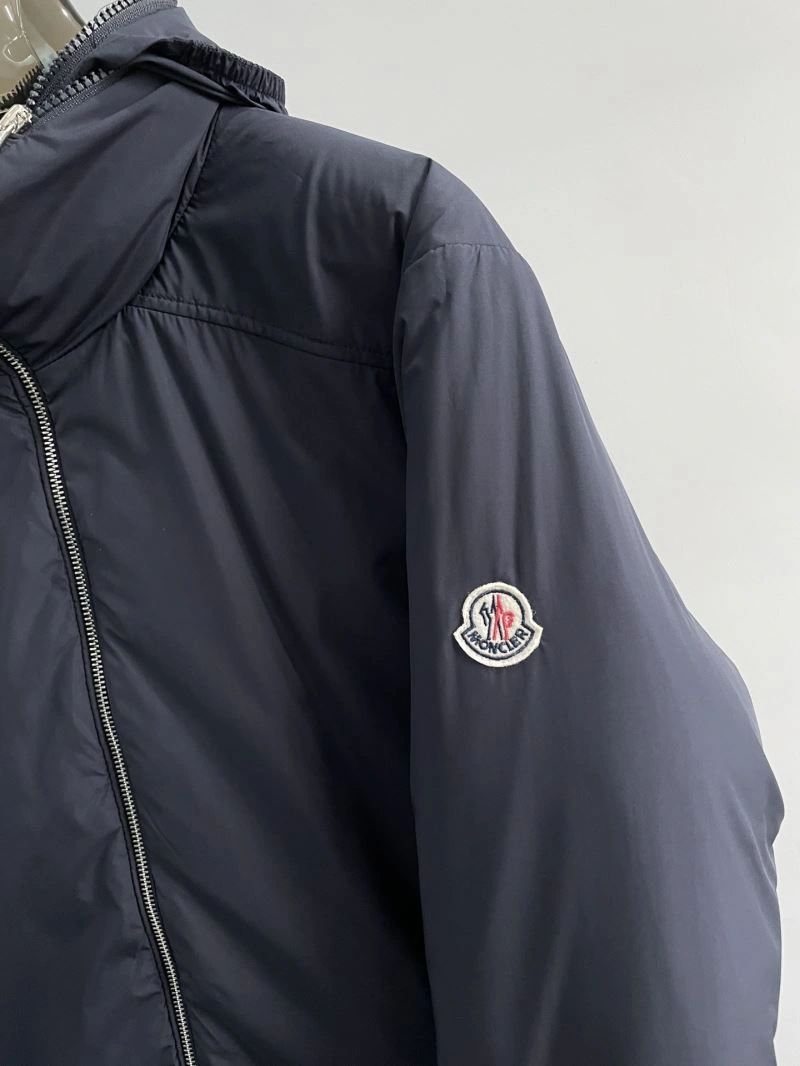 Moncler Down Jackets Sleek 145238