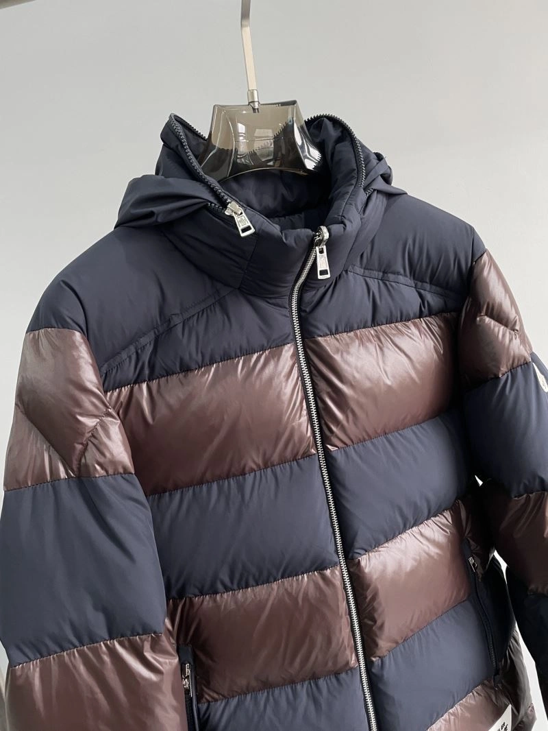Moncler Down Jackets Sleek 145238