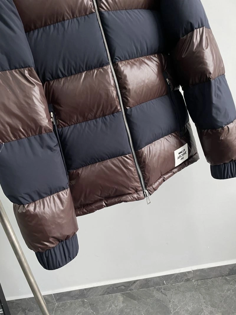 Moncler Down Jackets Sleek 145238