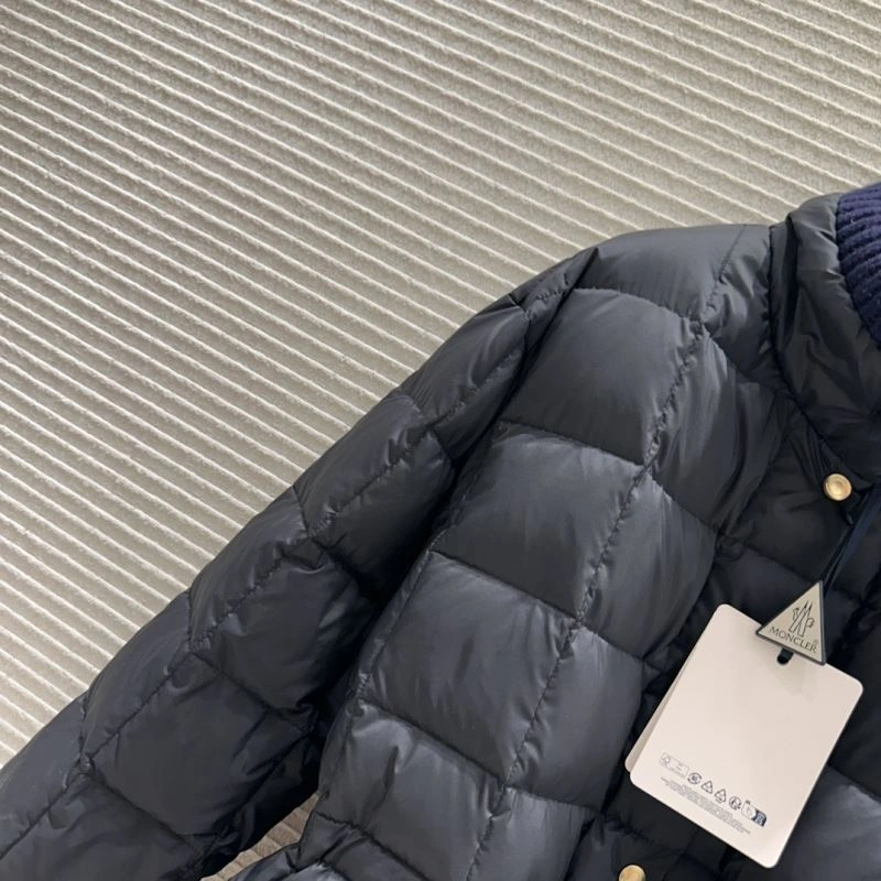 Moncler Down Jackets TravelReady 145245
