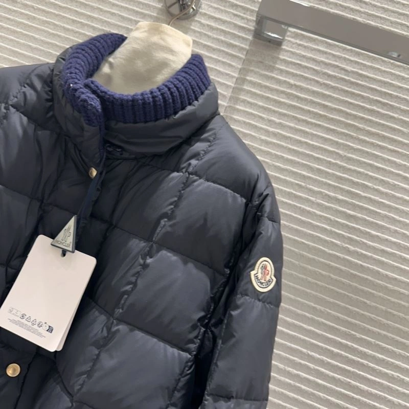 Moncler Down Jackets TravelReady 145245