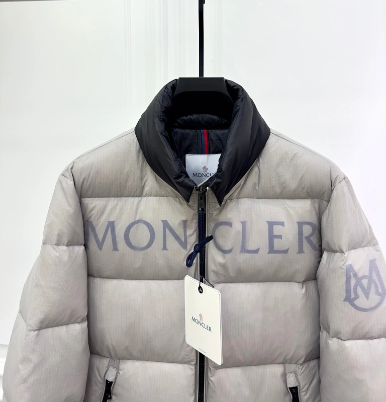 Moncler Down Jackets Effortless 145220